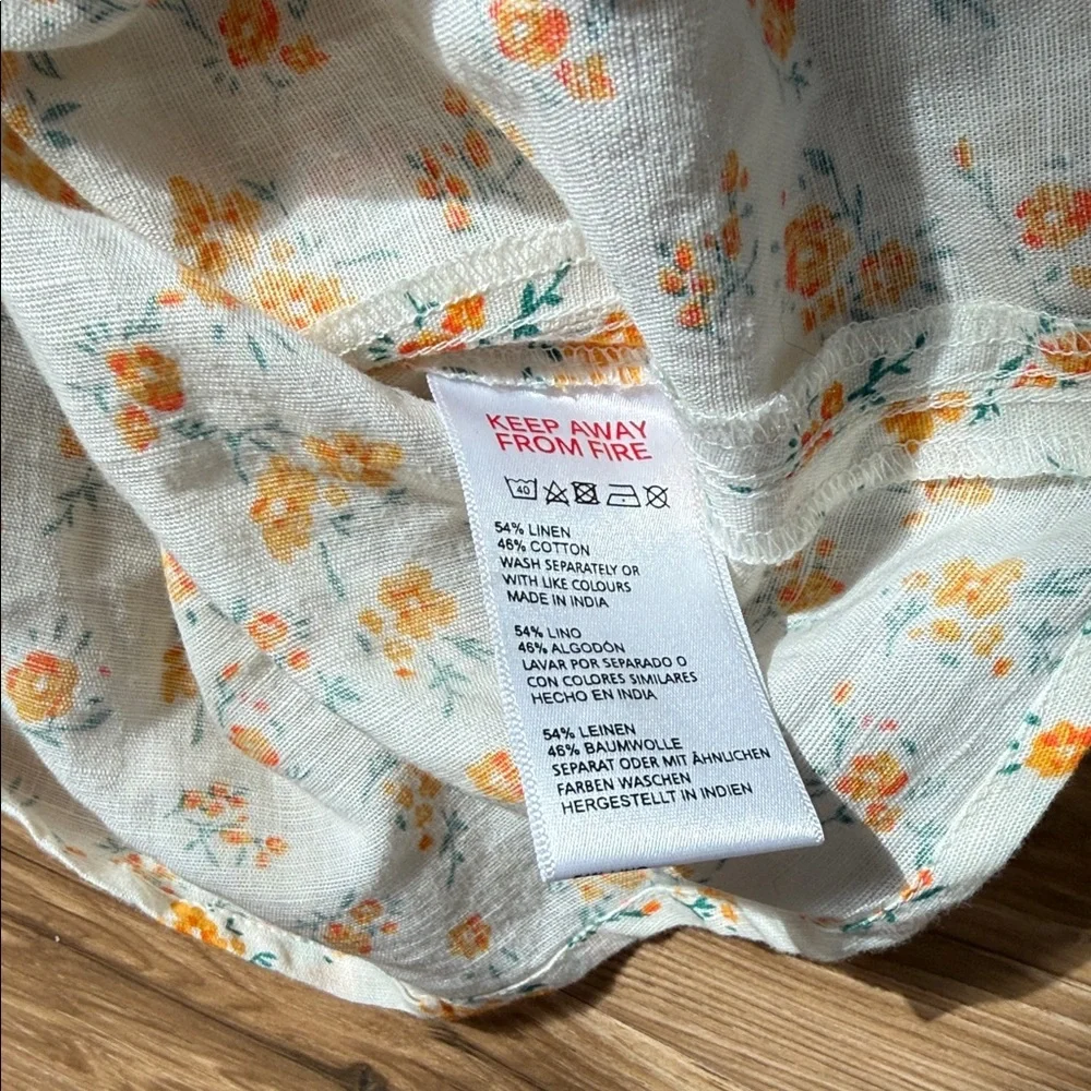 Cottagecore! Floral White and Yellow Dress - Picture 3 of 3